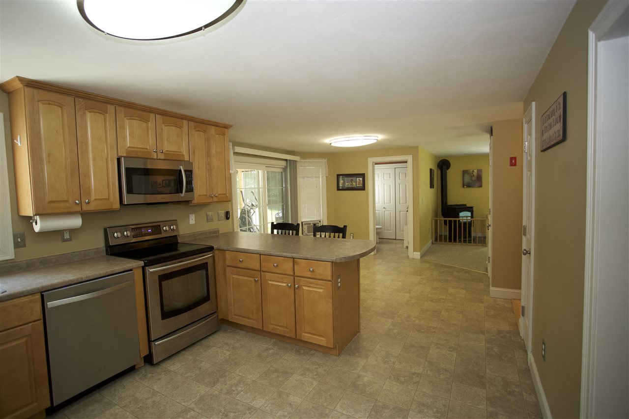100 Middle Road Deerfield, NH 03037 - Photo 15 of 36
