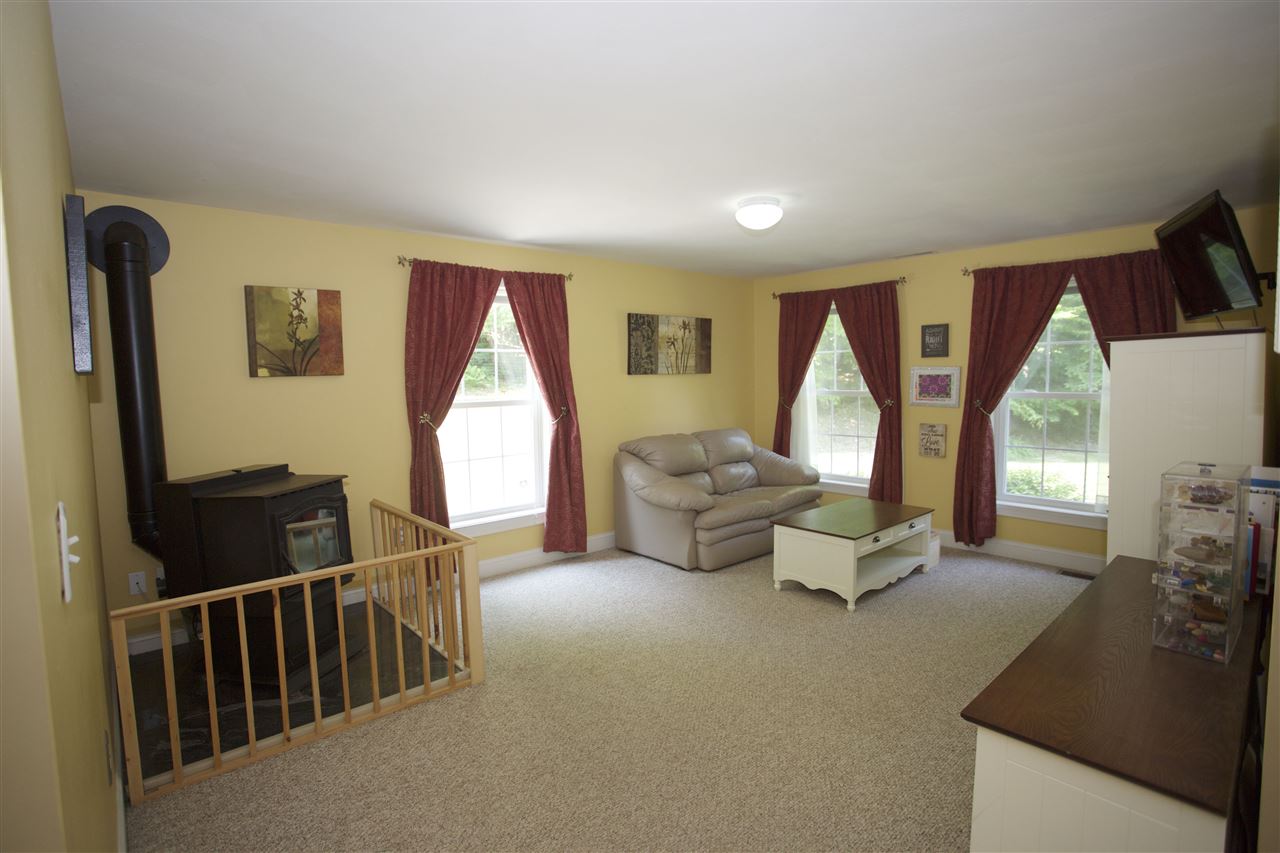100 Middle Road Deerfield, NH 03037 - Photo 19 of 36