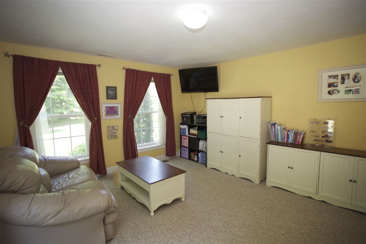 100 Middle Road Deerfield, NH 03037 - Photo 20 of 36