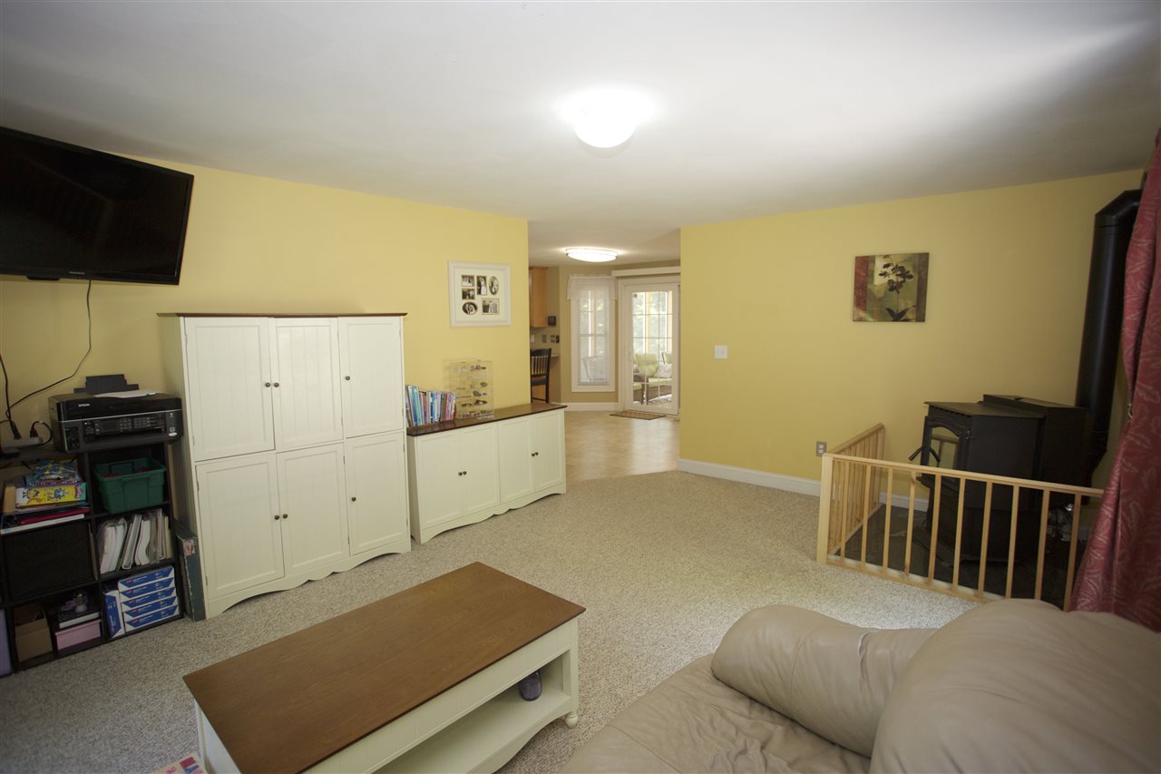 100 Middle Road Deerfield, NH 03037 - Photo 21 of 36