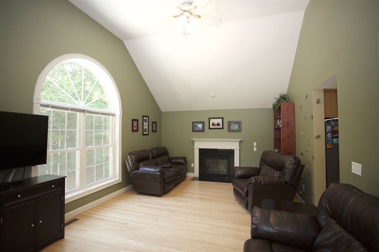 100 Middle Road Deerfield, NH 03037 - Photo 23 of 36