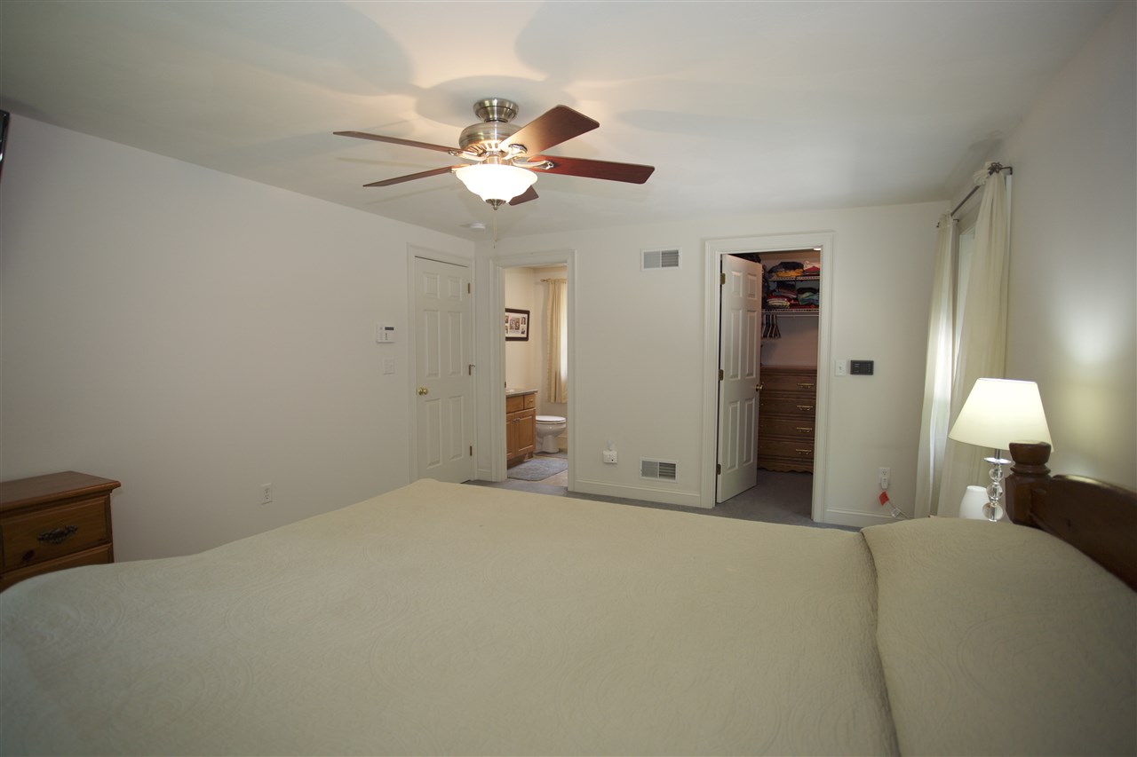 100 Middle Road Deerfield, NH 03037 - Photo 32 of 36