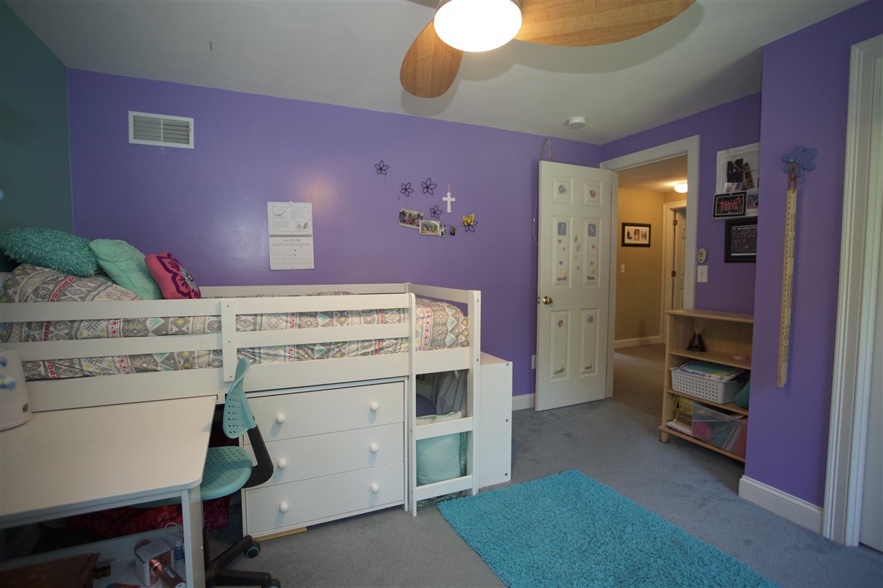 100 Middle Road Deerfield, NH 03037 - Photo 34 of 36