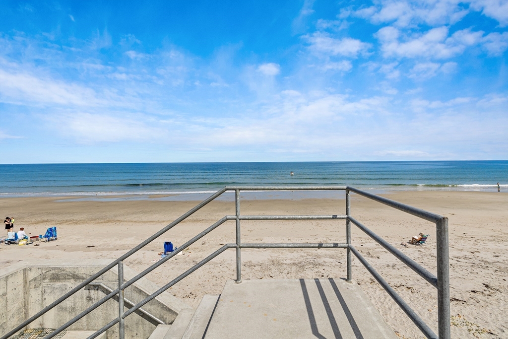 36 Ocean Road North Duxbury, MA 02332 - Photo 32 of 36 a view of a room