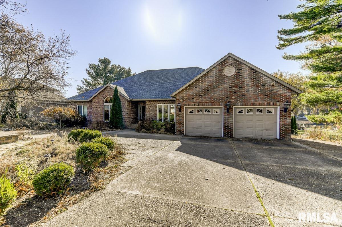 13 West Fairview Lane Springfield, IL 62711 - Photo 1 of 49