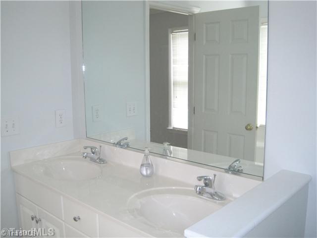 4101 Chilton Way High Point, NC 27265 - Photo 8 of 11 Master Bath/Spa.
