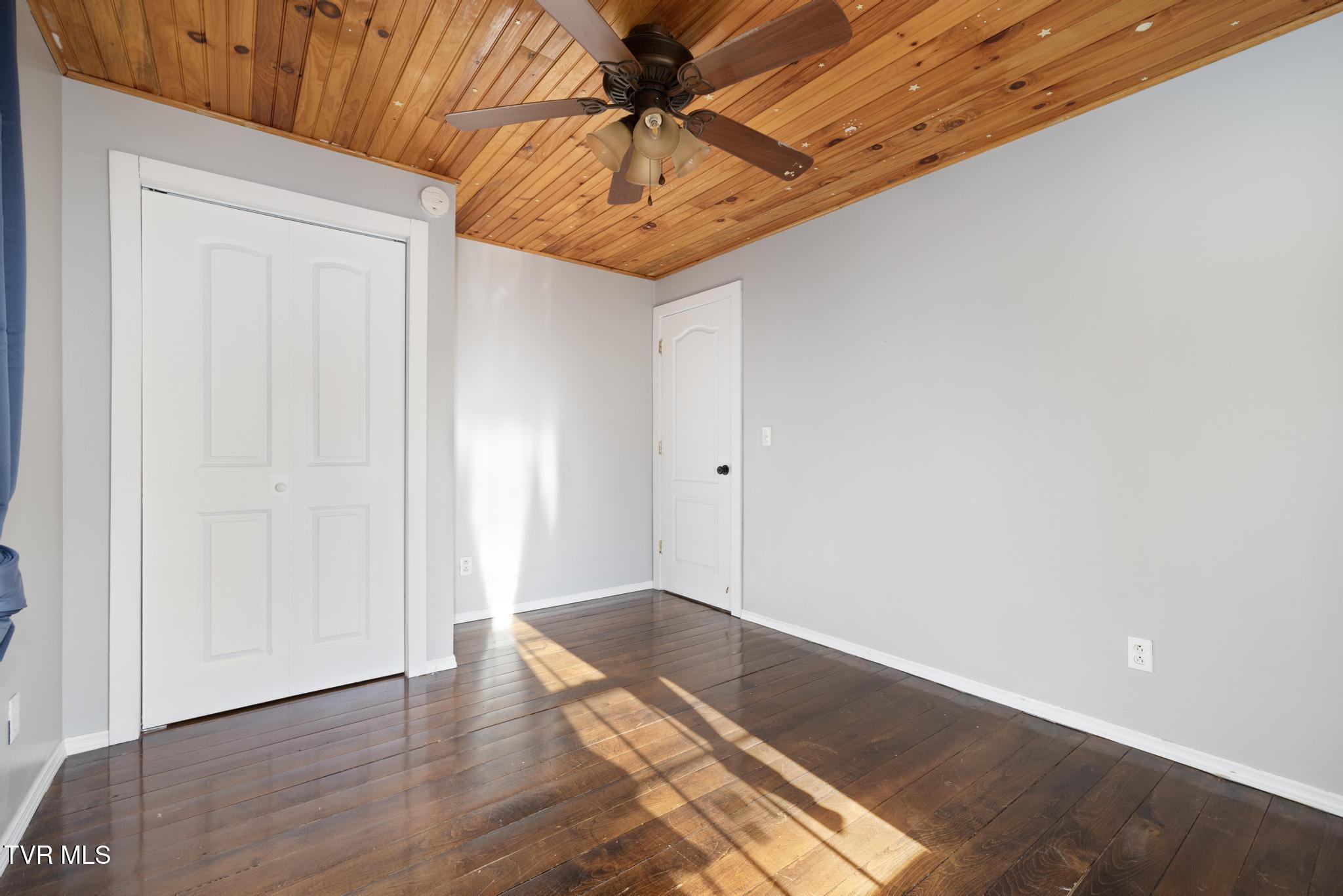 3006 Gap Creek Road Hampton, TN 37658 - Photo 24 of 42 IMG_2076