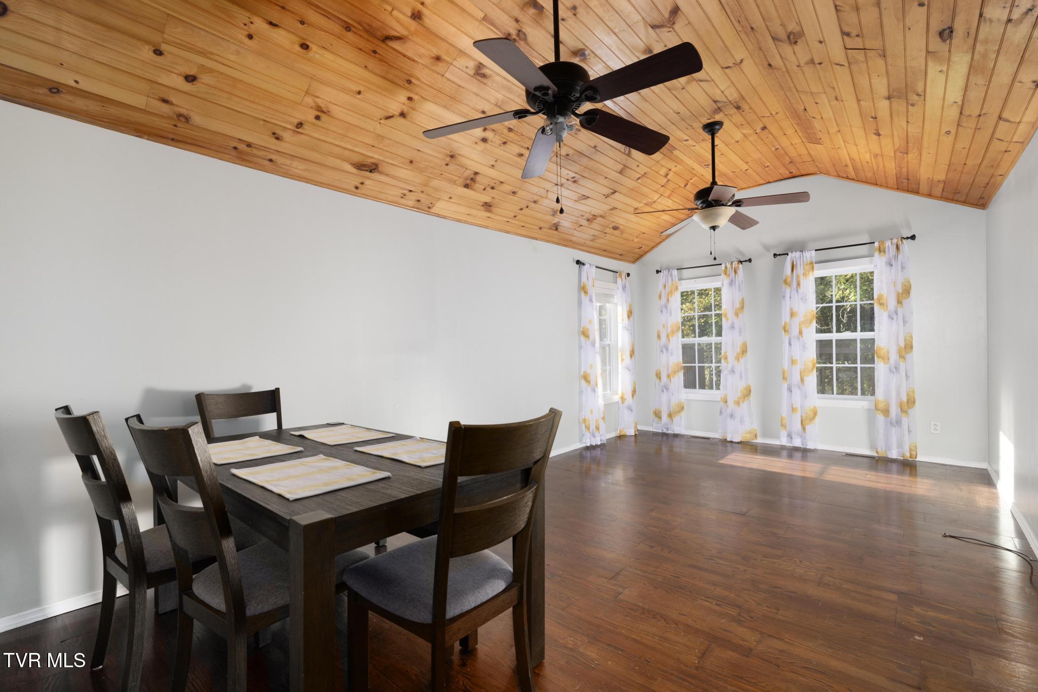 3006 Gap Creek Road Hampton, TN 37658 - Photo 6 of 42 IMG_1938