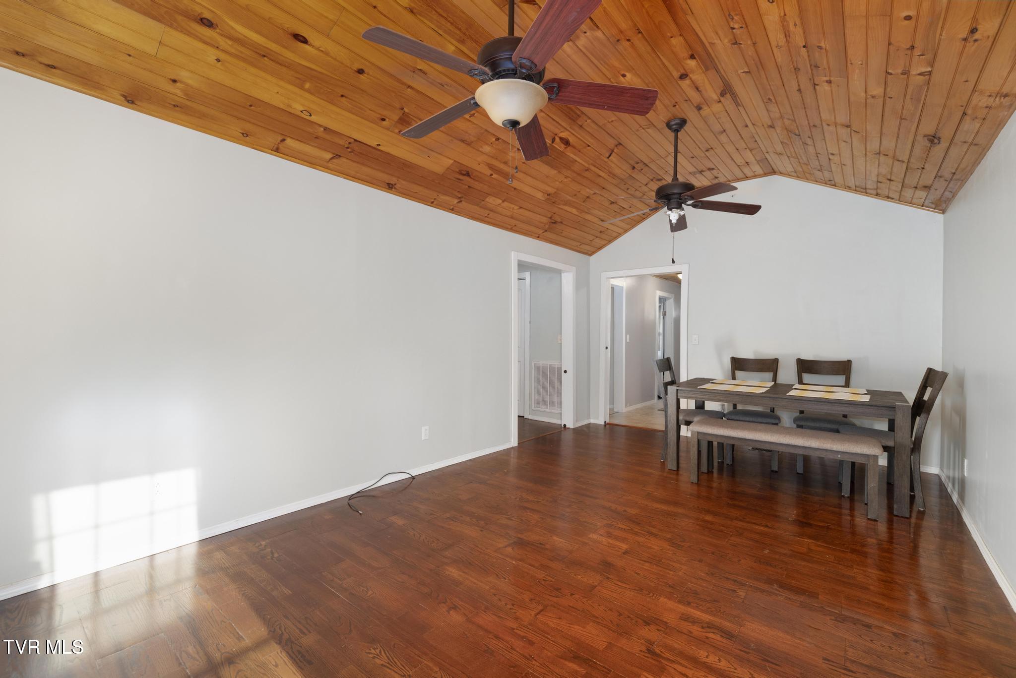 3006 Gap Creek Road Hampton, TN 37658 - Photo 7 of 42 IMG_1957