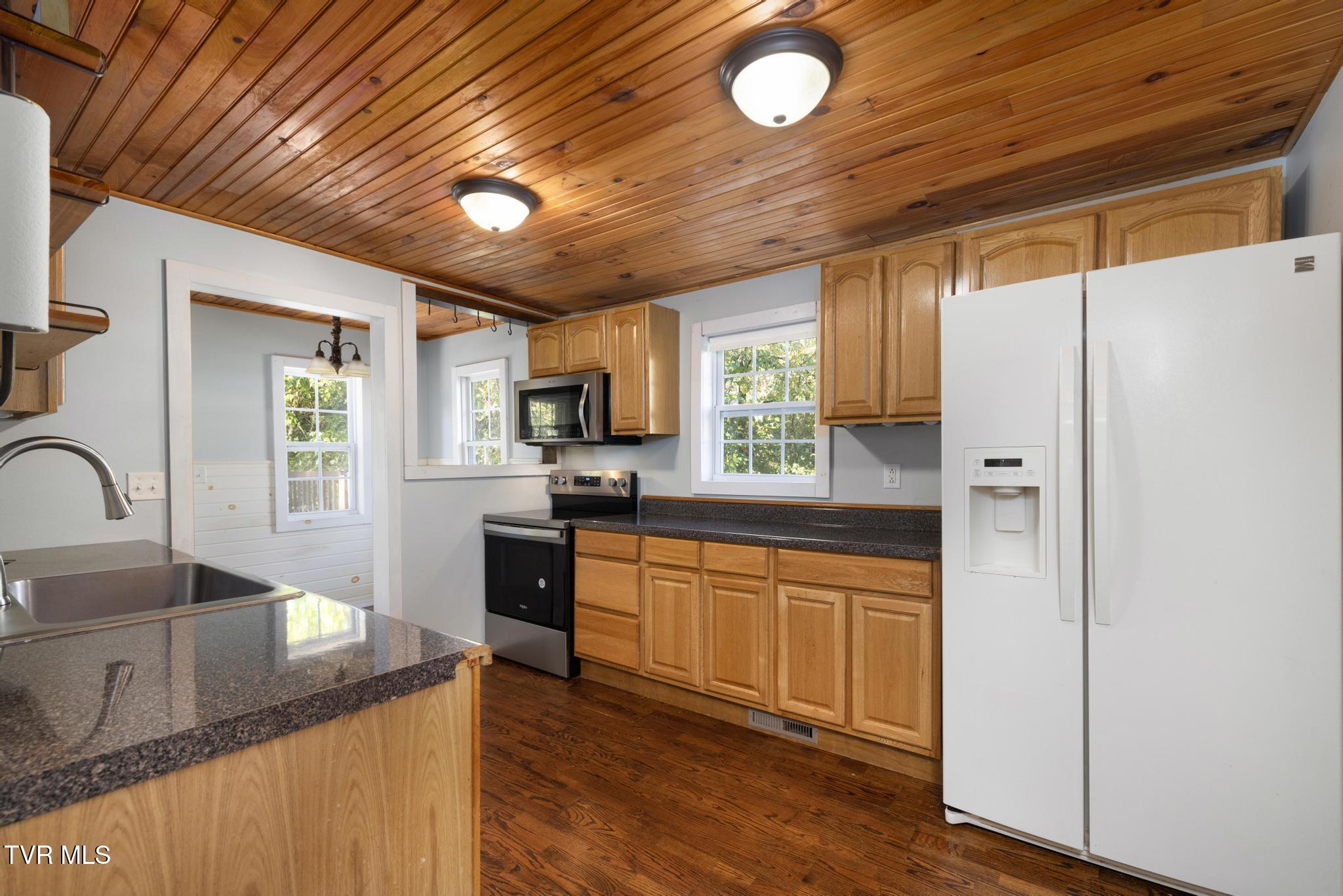 3006 Gap Creek Road Hampton, TN 37658 - Photo 8 of 42 IMG_1968