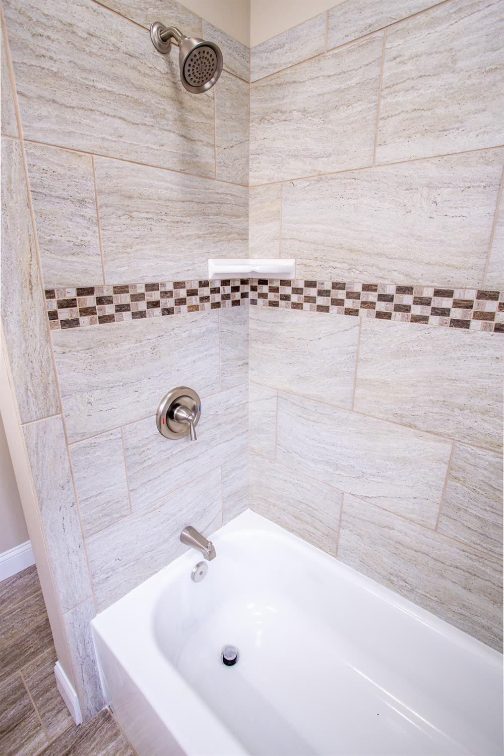 1794 Linneman Road Cincinnati, OH 45238 - Photo 15 of 31
