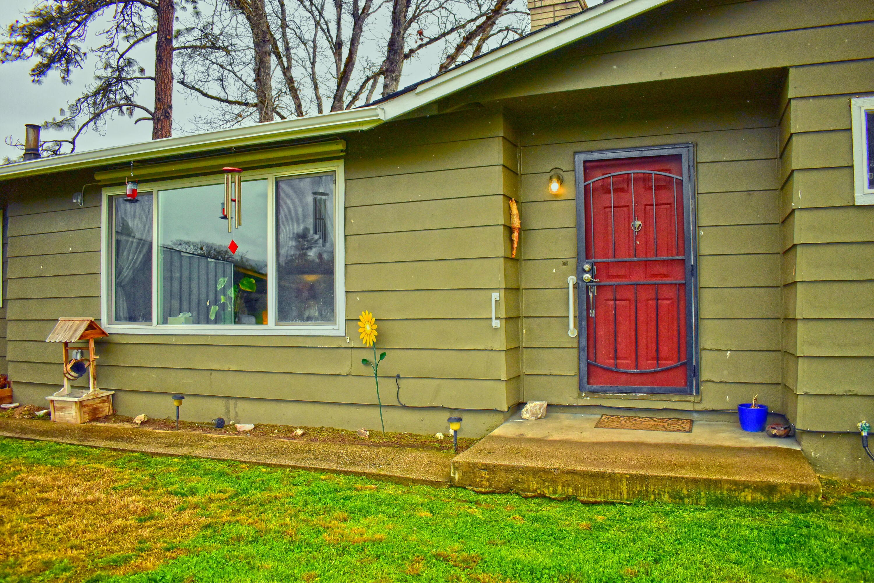 11688 Michael Road White City, OR 97503 - Photo 33 of 34 Front Entry
