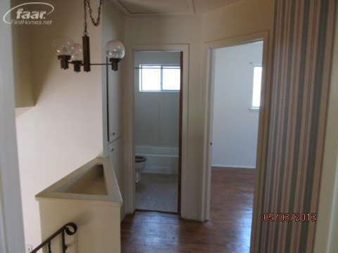 5015 Branch Road Flint, MI 48506 - Photo 11 of 18 20355838-10.JPG