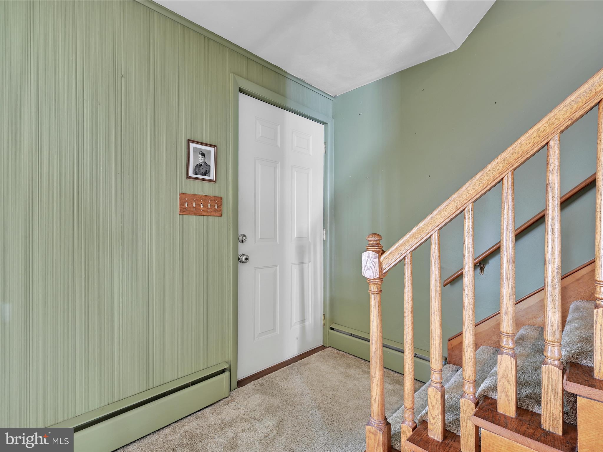 97 Schoolhouse Road Middletown, PA 17057 - Photo 4 of 28 foyer