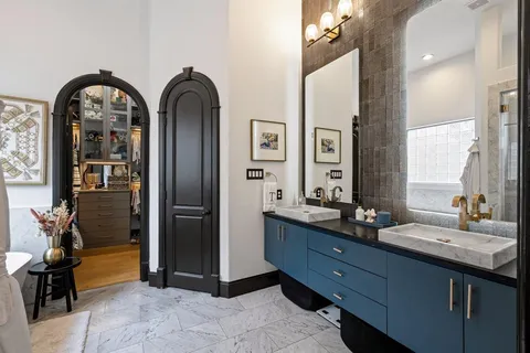 $2,995,000 | 2621 Exposition Boulevard, Austin, TX 78703