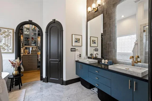 $2,995,000 | 2621 Exposition Boulevard, Austin, TX 78703