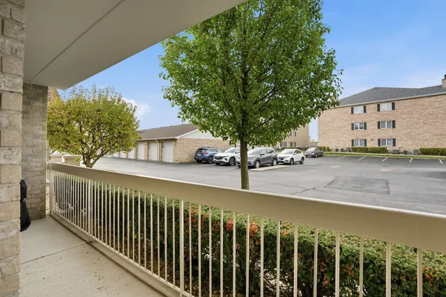 $264,900 | 7767 Bristol Park Drive, Unit 1NW, Tinley Park, IL 60477