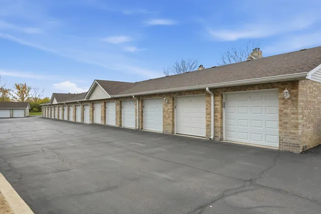 $264,900 | 7767 Bristol Park Drive, Unit 1NW, Tinley Park, IL 60477