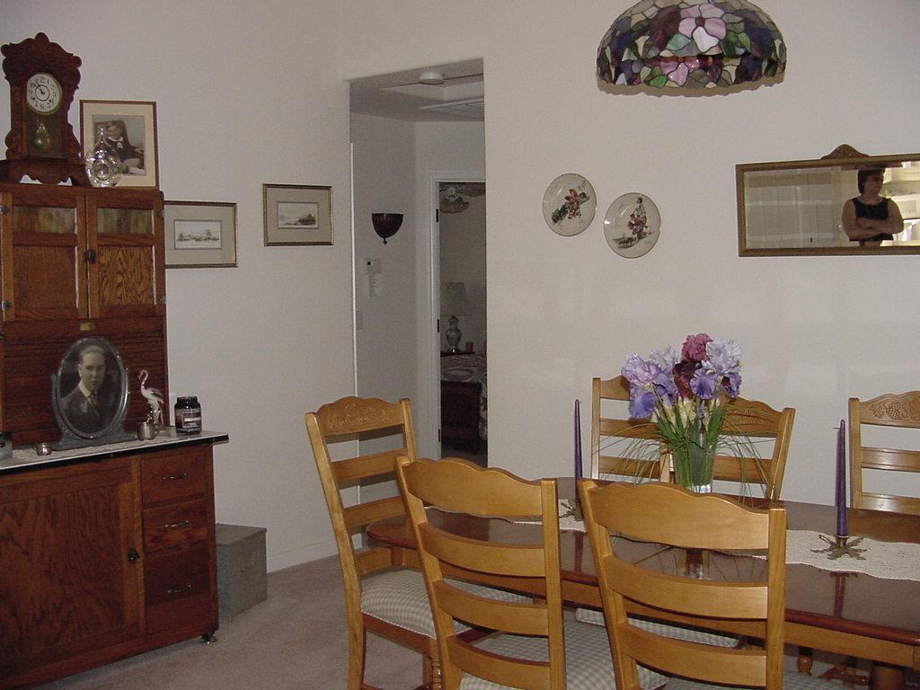 18713 Saddleback Ridge Road Cottonwood, CA 96022 - Photo 6 of 6 Dining room