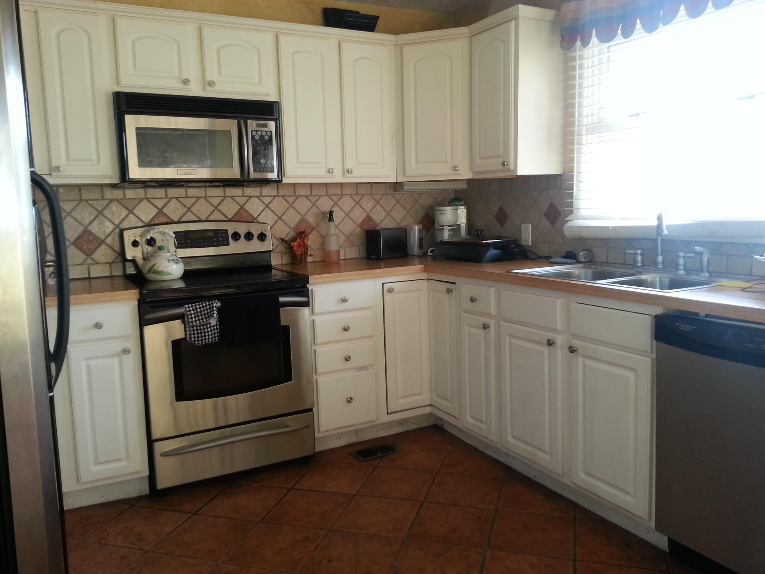 3109 Sanderson Road Knoxville, TN 37921 - Photo 1 of 5 sanderson kitchen