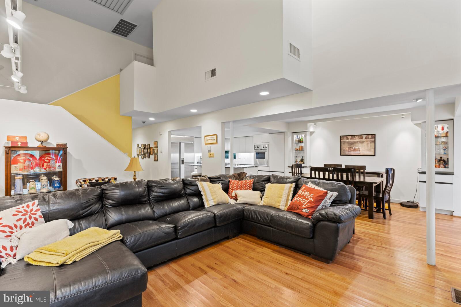 10 Centura Cherry Hill Cherry Hill, NJ 08003 - Photo 16 of 37