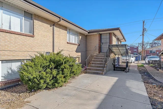 $950,000 | 1738 Boston Street, Aurora, CO 80010