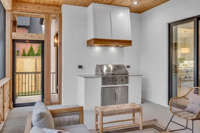 $3,399,900 | 1009 Graybar Lane, Nashville, TN 37204