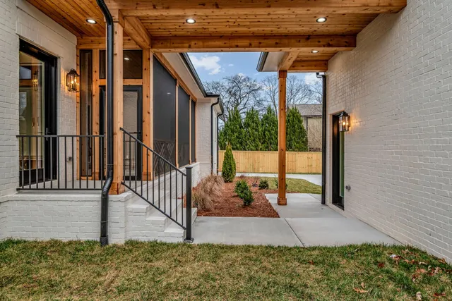 $3,399,900 | 1009 Graybar Lane, Nashville, TN 37204