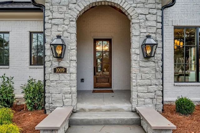 $3,399,900 | 1009 Graybar Lane, Nashville, TN 37204