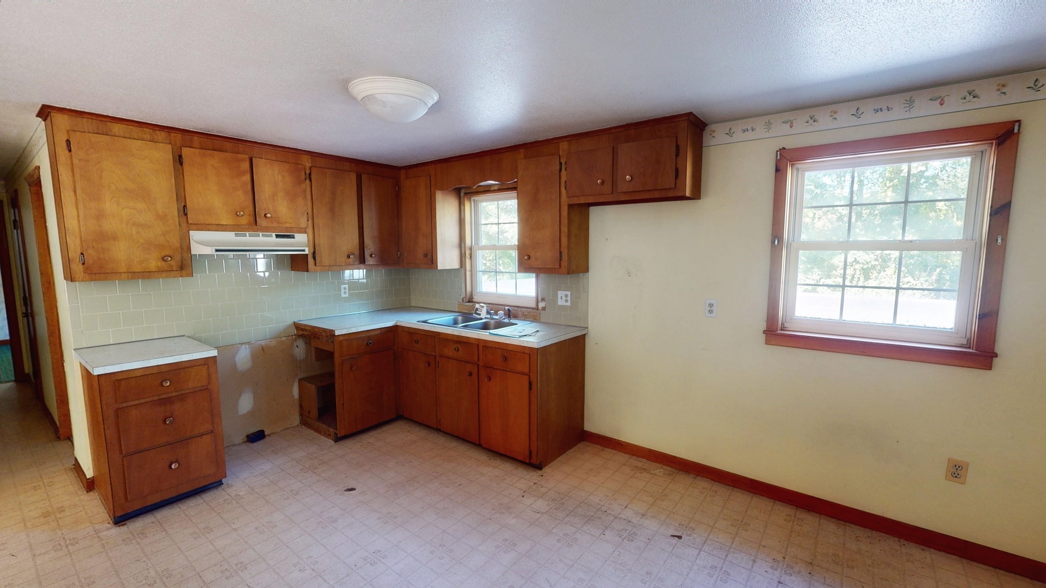 12 Flint Road Charlton, MA 01507 - Photo 4 of 22 Gallery Image 4