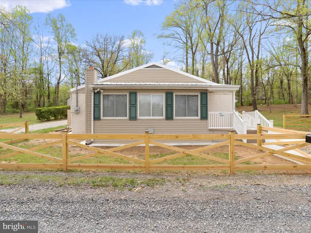 $325,000 | 112 Riverview Drive, Falling Waters, WV 25419