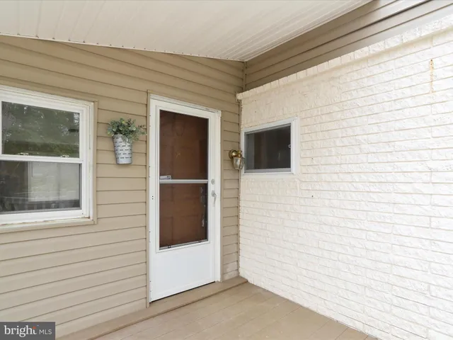 $325,000 | 112 Riverview Drive, Falling Waters, WV 25419