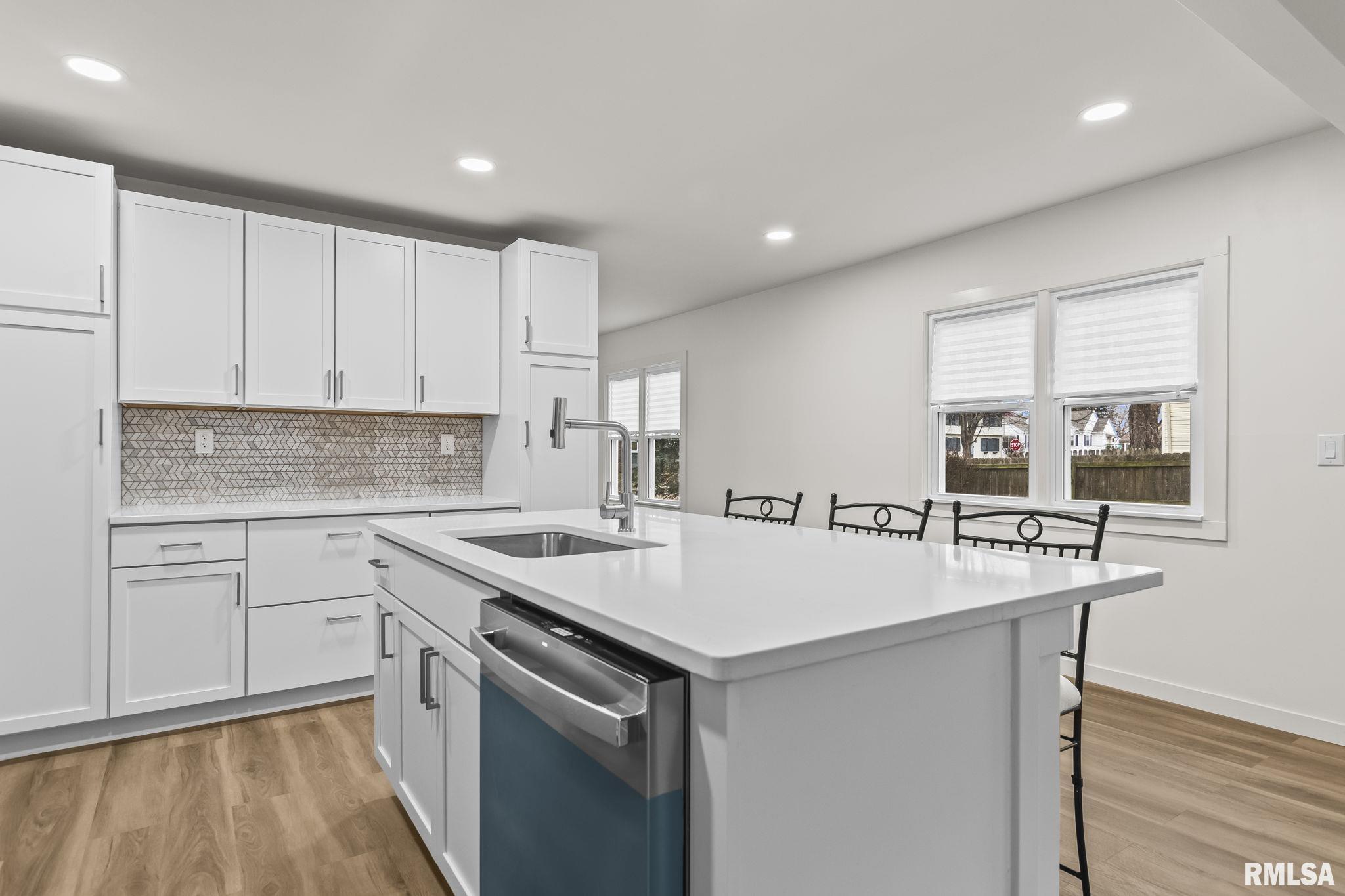 504 West Chestnut Street Chatham, IL 62629 - Photo 14 of 33