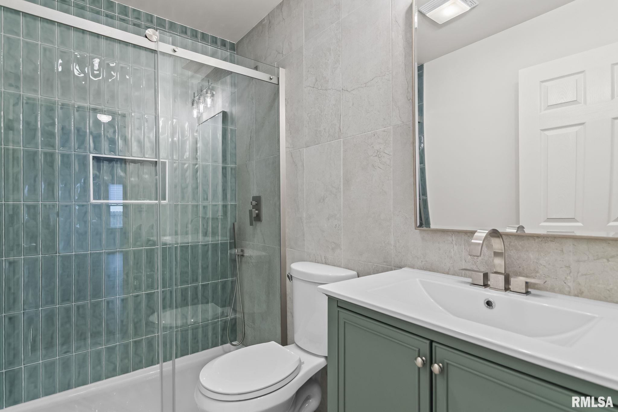 504 West Chestnut Street Chatham, IL 62629 - Photo 19 of 33