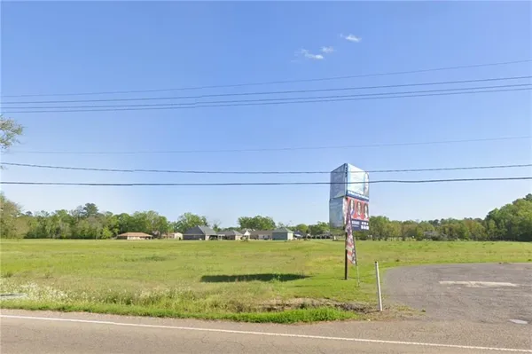 $2,328,718 | 17458 Highway 190, Hammond, LA 70403