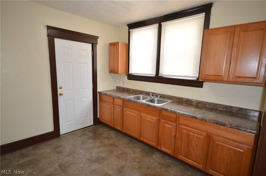 430 Alexander Street Akron, OH 44306 - Photo 7 of 23