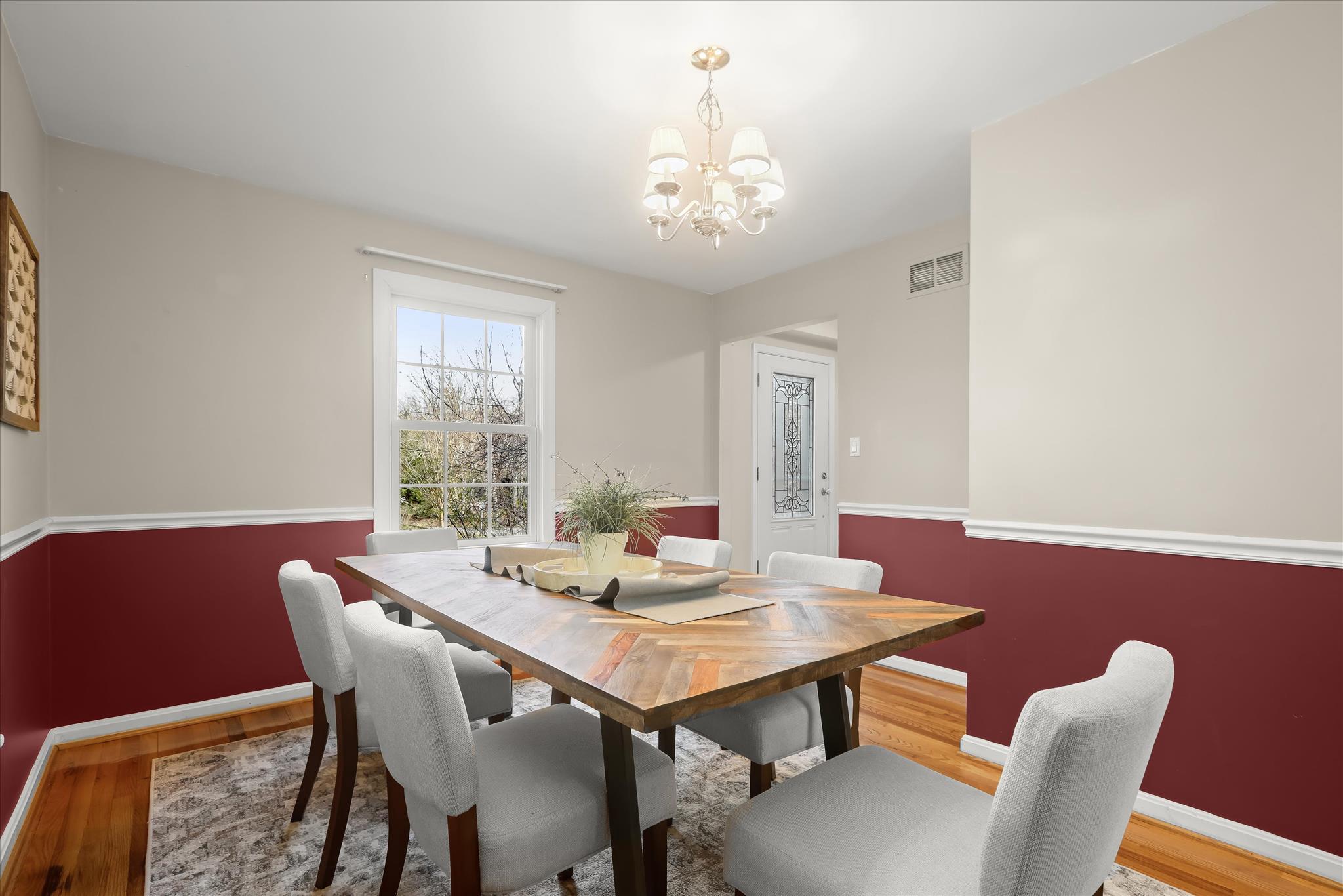 326 Edgewater Road Pasadena, MD 21122 - Photo 17 of 46 Dining Room