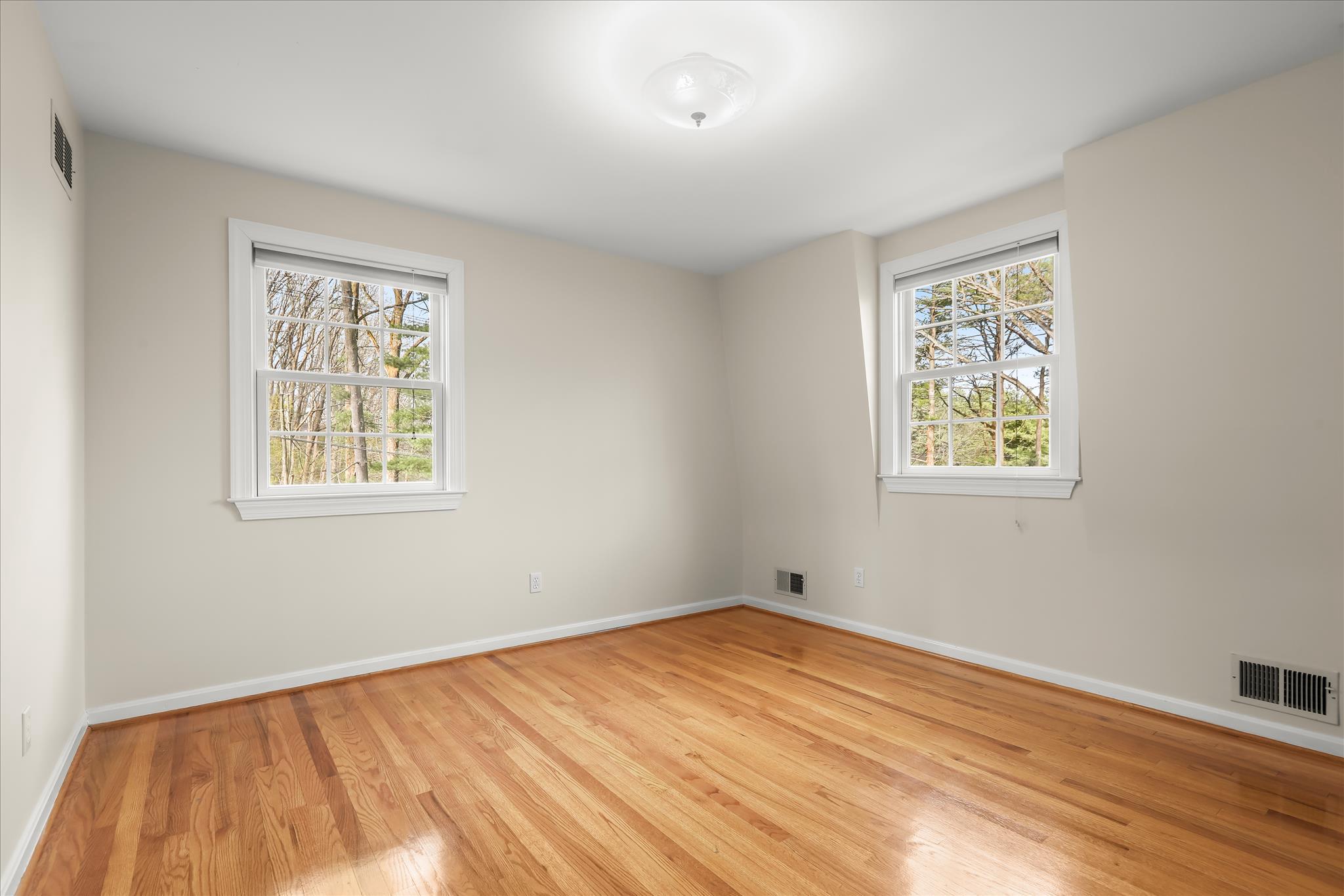 326 Edgewater Road Pasadena, MD 21122 - Photo 24 of 46 2nd Bedroom