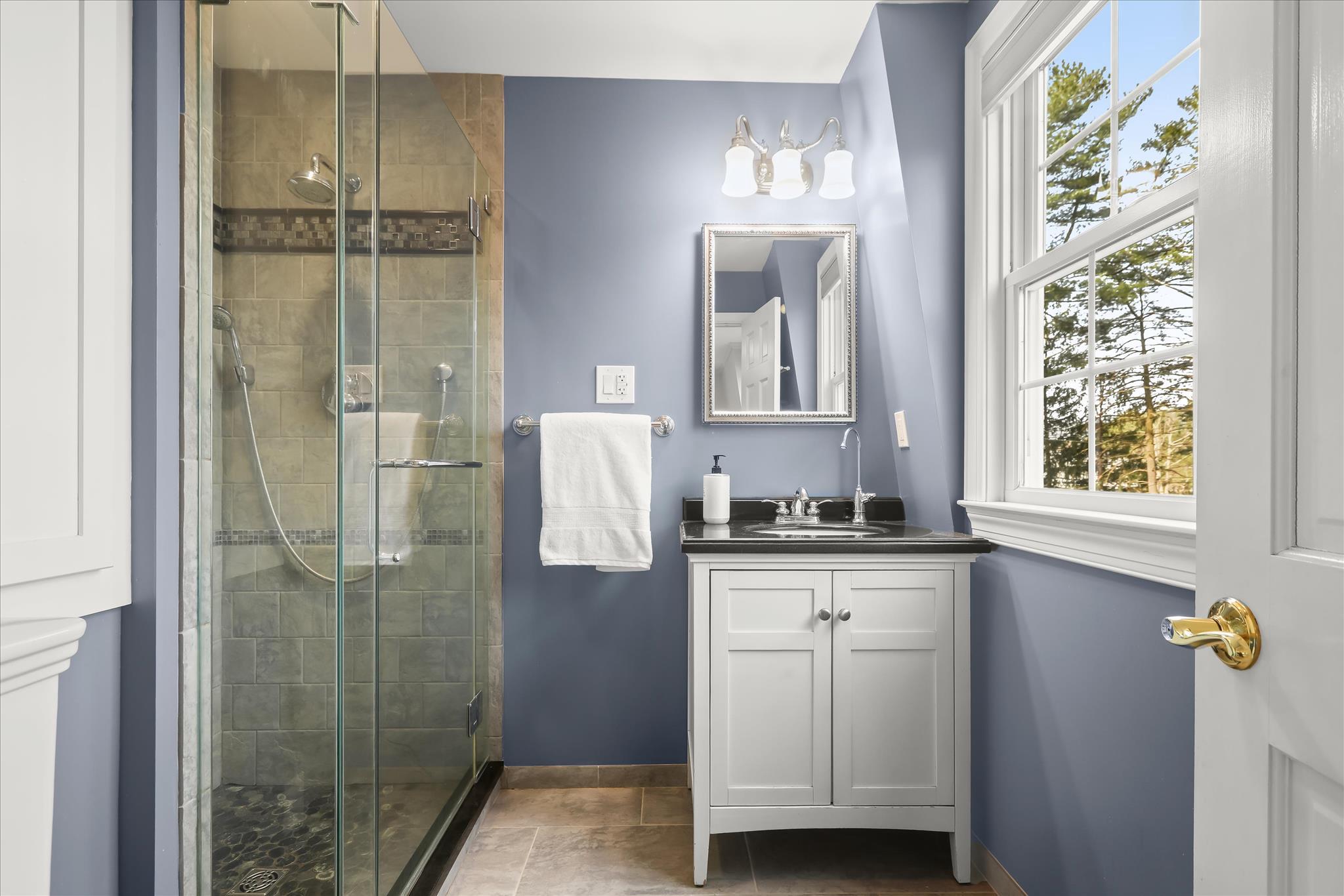 326 Edgewater Road Pasadena, MD 21122 - Photo 29 of 46 Primary Bath