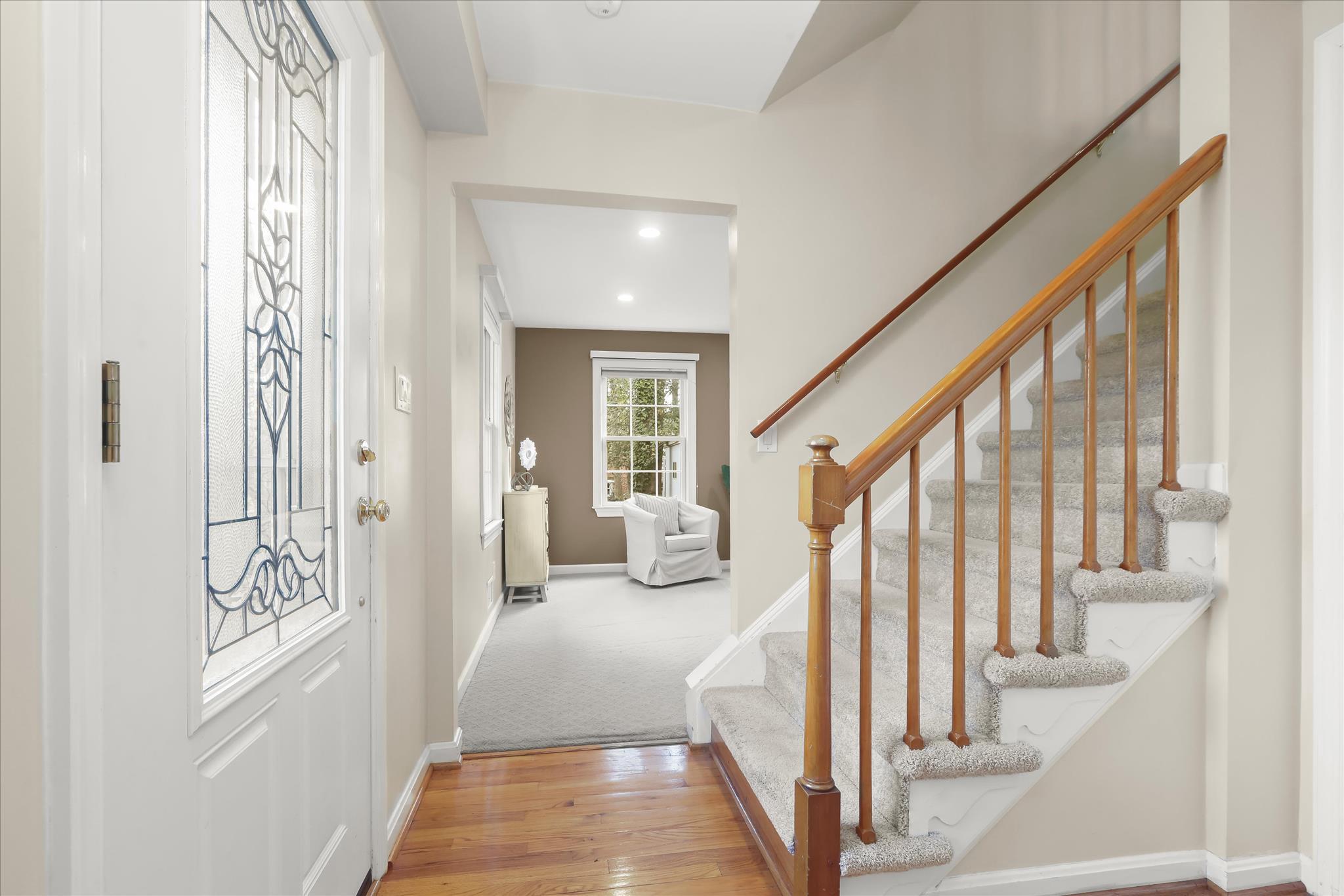 326 Edgewater Road Pasadena, MD 21122 - Photo 6 of 46 Front Entry