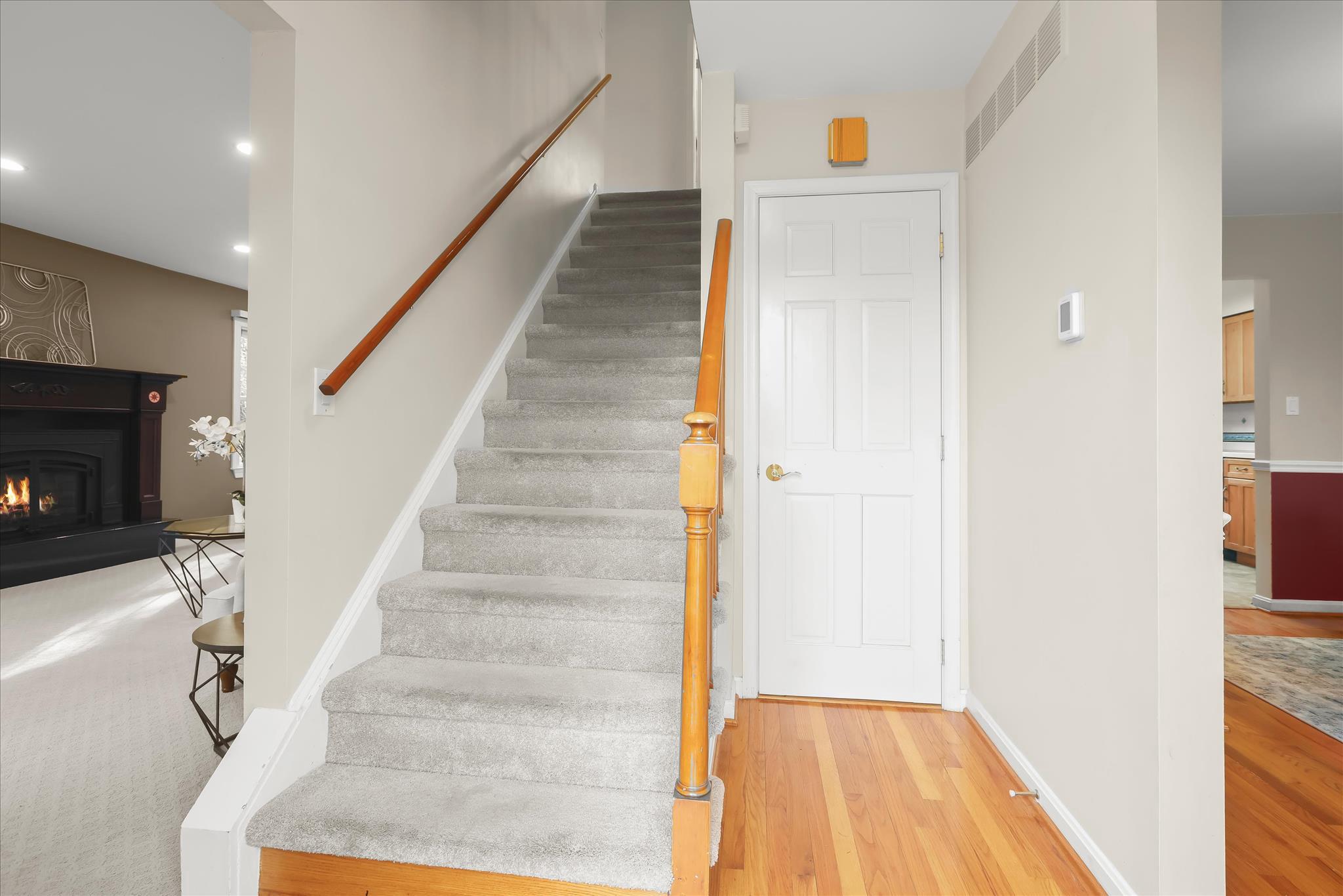 326 Edgewater Road Pasadena, MD 21122 - Photo 7 of 46 Front Entry