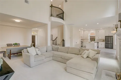 $895,000 | 4114 West Northampton Place, Houston, TX 77098