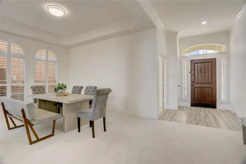 $895,000 | 4114 West Northampton Place, Houston, TX 77098