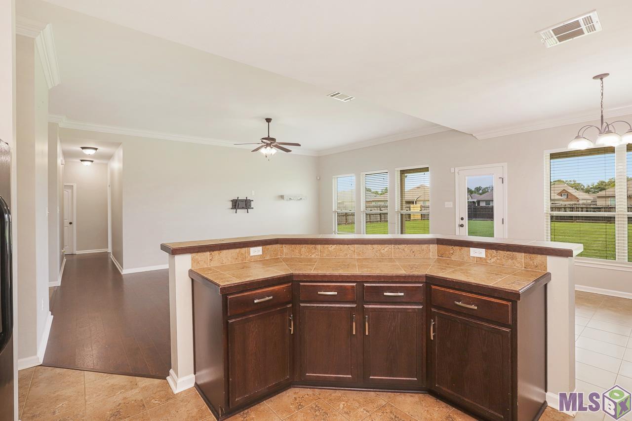42284 Devall Road Prairieville, LA 70769 - Photo 9 of 22 Gallery Image 9