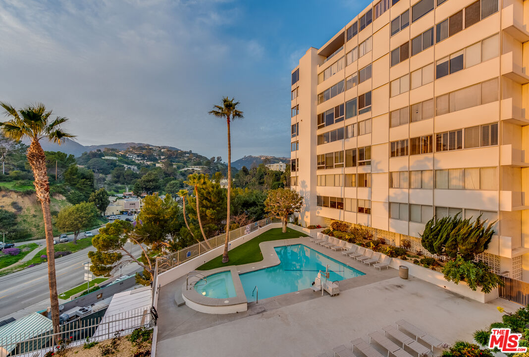 17352 Sunset Boulevard, Unit 301 Pacific Palisades, CA 90272 - Photo 30 of 31