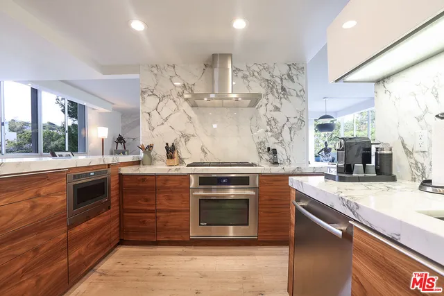 $1,339,000 | 17352 Sunset Boulevard, Unit 301, Pacific Palisades, CA 90272