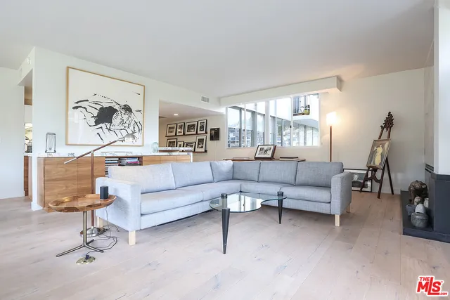 $1,339,000 | 17352 Sunset Boulevard, Unit 301, Pacific Palisades, CA 90272