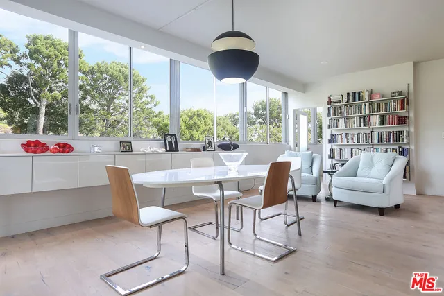 $1,339,000 | 17352 Sunset Boulevard, Unit 301, Pacific Palisades, CA 90272