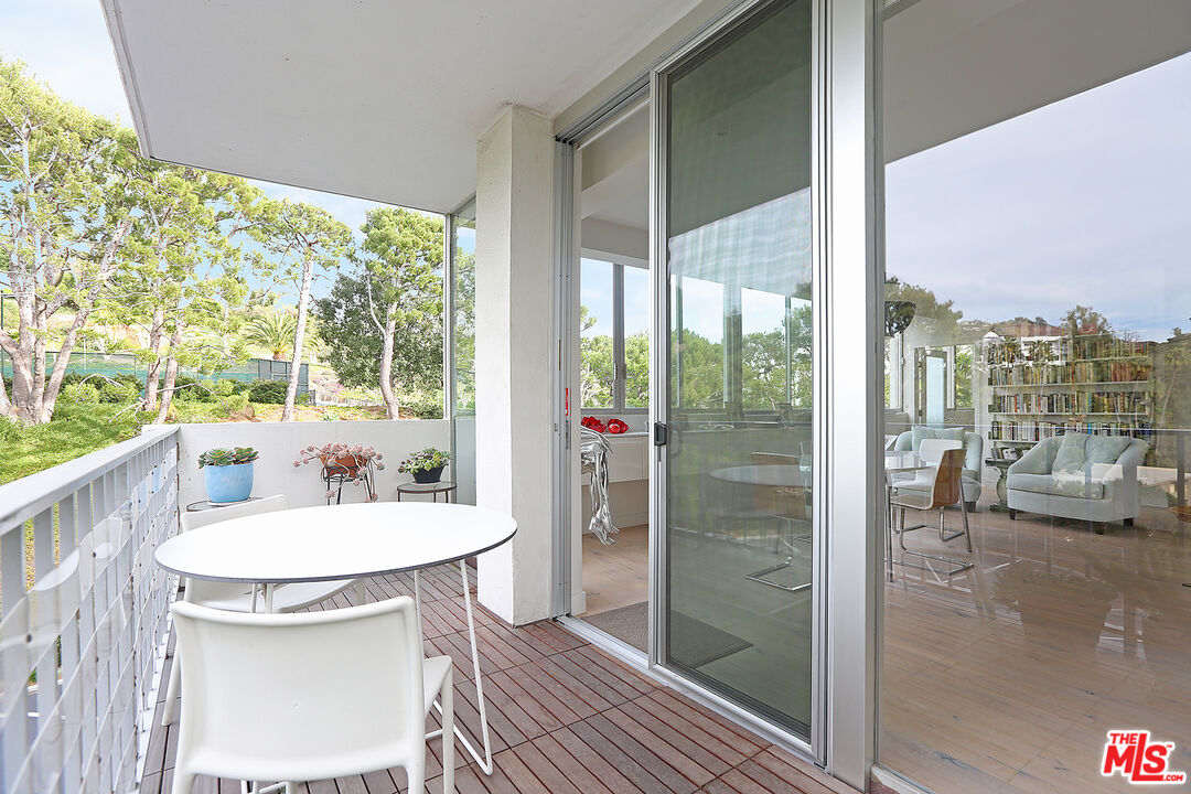 17352 Sunset Boulevard, Unit 301 Pacific Palisades, CA 90272 - Photo 10 of 31