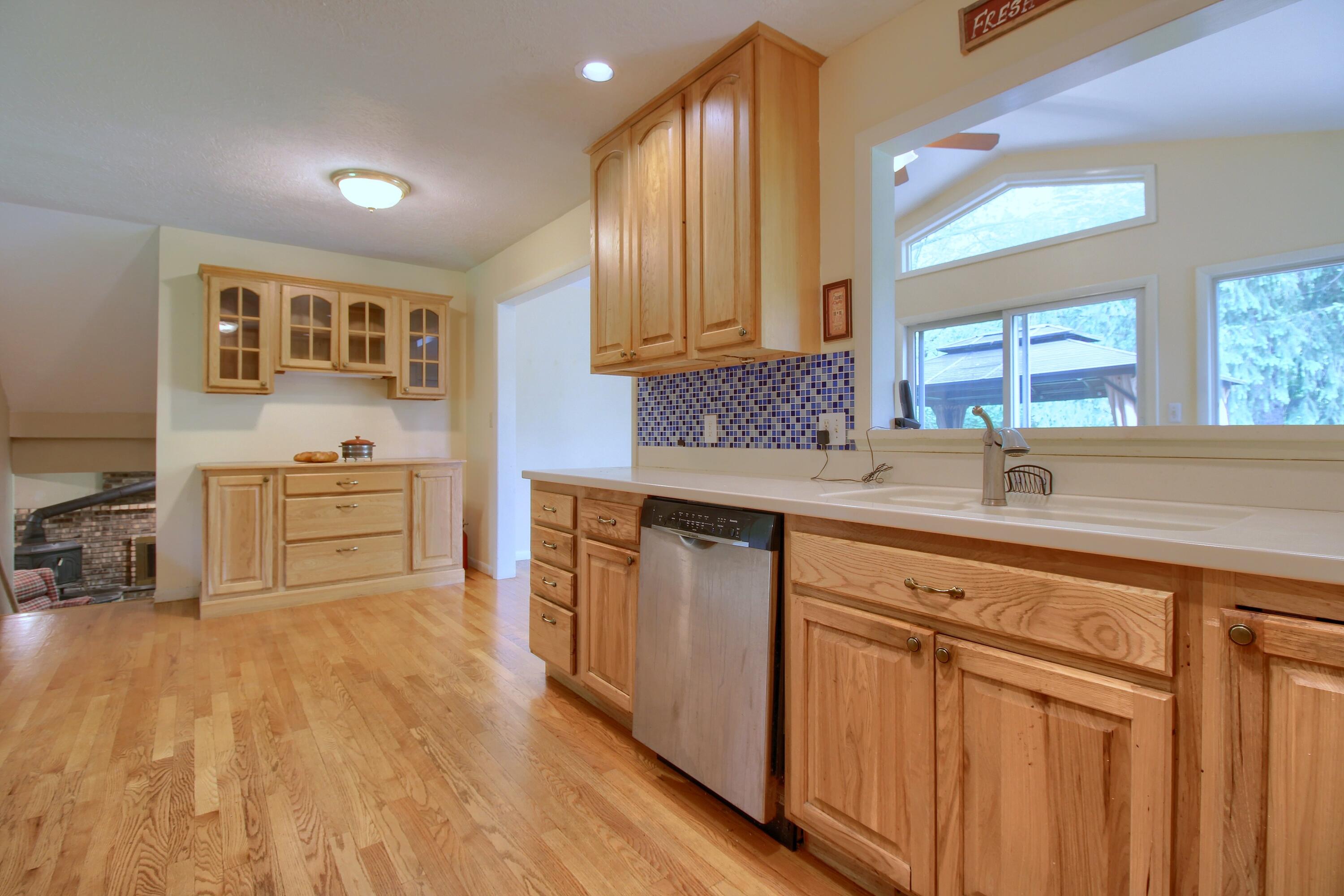 39 Judd Road Milan, MI 48160 - Photo 12 of 32 Kitchen-3rd-View